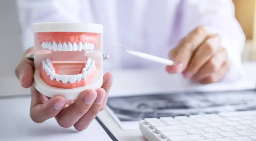 가짜 치아 모습